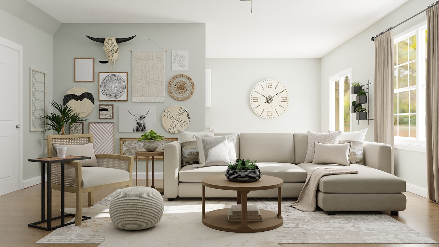 Lichte eetkamer met houten tafel en zachte stoelen